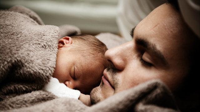 How New Dads Can Help New Moms - Grow Organic Baby